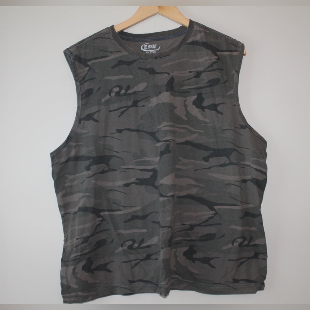 5/$15 • 🐱 CD Sport | Camo Sleeveless Top